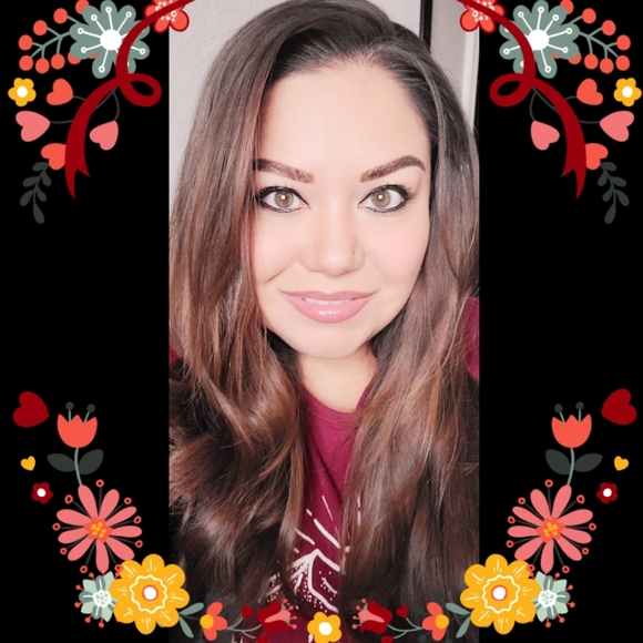 Meet your Posher, Amanda Jessica - Picture 2 of 8